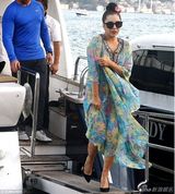 组图：Lady Gaga土耳其度假异域风 后脑勺彪悍变平头