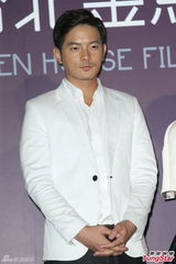 组图：杨丞琳挑战银幕携宥胜演绎《极光之爱》