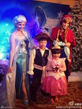 组图：石头变身杰克船长与公主Angela相逢