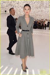 组图：比美！艾玛回眸浅笑章子怡开怀大笑