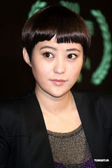 组图：毕晓海送郝蕾“第五张画” 祝“妈妈”骑金马