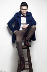 组图：万思维神秘电眼魅力 绅士版柯南神还原