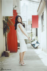 组图：徐璐潮流街拍曝光 演绎当“夏”时尚元素