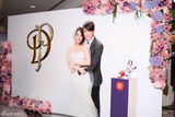 组图：陶喆婚宴现场摆甜蜜婚纱照 马英九送花篮
