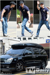 组图：韩星金东旭退伍 遇记者抿嘴点头