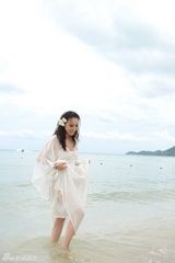 组图：隋兰海滩休闲大片 演绎夏日柔情