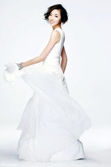 组图：林芮西白衣靓丽写真清新亮相