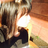 组图：黄菡17岁女儿近照 甜美可爱气质清纯