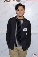 组图：四影帝齐现身为好友站台 窦靖童力挺干妈