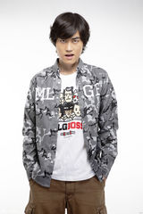 组图：王大锤青春写真领衔耍酷 展耿直成熟一面