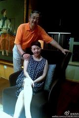 组图：宋丹丹与老公恩爱旧照曝光 结婚17载