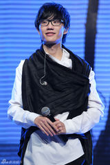 组图：许嵩新专《不如吃茶去》发布 黄龄助阵