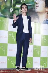 组图：申敏儿朴海日清新亮相《庆州》记者会