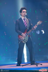 组图：郭伟亮个唱陈奕迅玩疯杨千嬅梁咏琪美艳