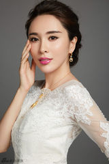 组图：张熙媛杂志大片 演绎复古新娘典雅气质