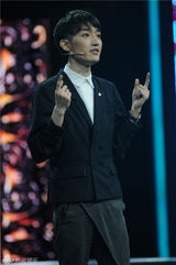 组图：《超演》角逐五强 李咏力挺新疆老乡