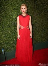 组图：《国土安全》克莱尔-丹尼斯夫妻恩爱现身