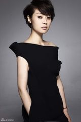 组图：范志博时尚大片曝光 霸炫酷冷女总裁上身