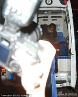 组图：Selina秘密出院包机返台 20余位保镖护送