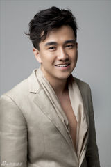 组图：翟天临馥雅气质大片 流露男人味极致诱惑