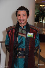 组图：黎耀祥与郑则仕斗戏 周家蔚与佘诗曼饭聚