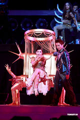 高清组图：周杰伦台北开唱 超时代未来世界登场