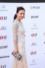 独家高清：又是一年百想红毯 众星云集争奇斗艳