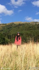 组图：林依晨搞怪英国游 耍宝卖萌展小女生一面