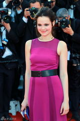 组图：凯特震场《驯龙2》首映 Baby赵又廷亮相