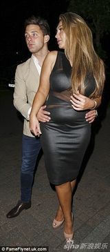 组图：真人秀女星劳伦玩亲亲 卖萌热舞肥肉四溢