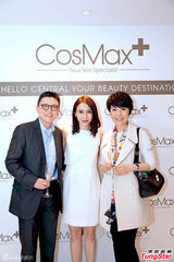 组图：黎姿出席新店开幕 喜获郑伊健支持