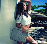 组图：具荷拉巴厘岛写真 小麦肤色性感秀蛮腰