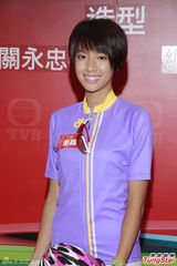 组图：罗仲谦演单车手 蔡思贝剪短发担主角