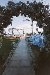 组图：徐若瑄巴厘岛办私人婚礼 老公深情献歌