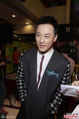 组图：林峰搭佘诗曼宣传《使徒行者》道歉女友