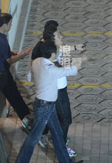 独家：贾乃亮心情郁闷 与李小璐二叔拼酒烂醉