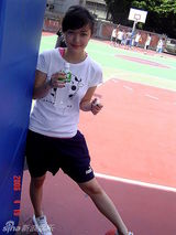 组图：郭采洁大学毕业照曝光 长发小清新范儿