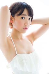 组图：日本16岁正妹宫脇咲良童颜美乳泳装撩人