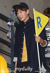 组图：《是爱情》赵寅成戴李光洙面具搞笑登场