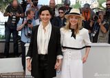 组图：《锡尔斯玛利亚》亮相戛纳 新老女神灿笑