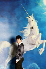 组图：陈晓东写真纯真冷峻演绎双面人生