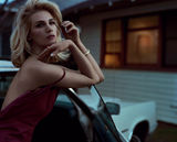 组图：詹纽瑞-琼斯黑丝诱惑 双腿滑嫩修长