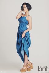 组图：f(x)成员Luna写真 百变造型魅力足