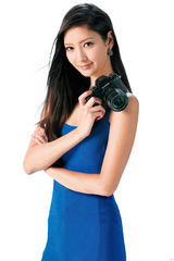 组图：九头身美女菜菜绪走红 极致诱惑露大长腿