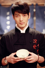 组图：隋咏良深爱系造型展美男风采