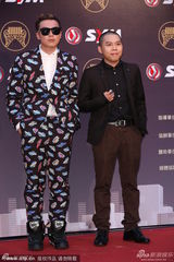 组图：各路音乐人齐聚金曲奖 星光熠熠