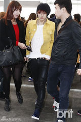 组图：SuperJunior SISTAR等便装亮相机场