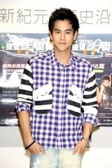 幻灯图：彭于晏坦言不爱三角恋 祝福周杰伦蔡依林