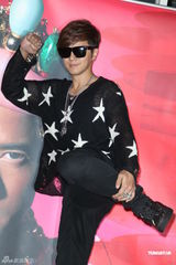 组图：郭富城个唱变型金刚舞台华丽震撼