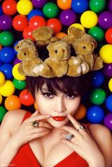 组图：徐冬冬圣诞写真 打造浓郁节日气氛